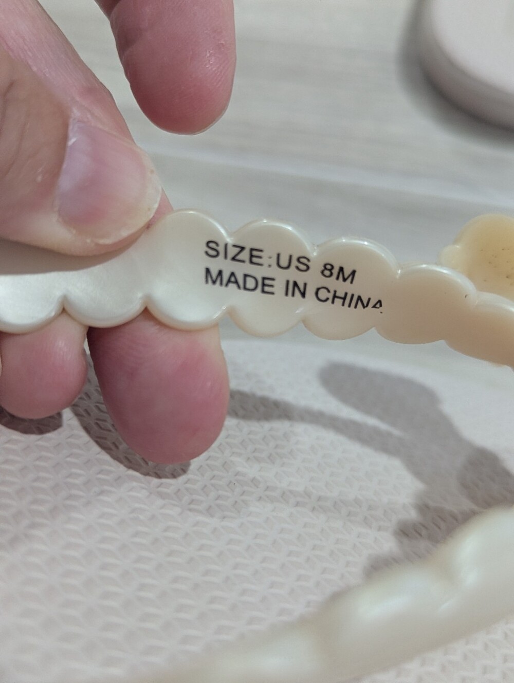 Kate Spade Cream Ivory Nova Scallop Bow Flip Flops Sz 8 *NWOT - Picture 10 of 11